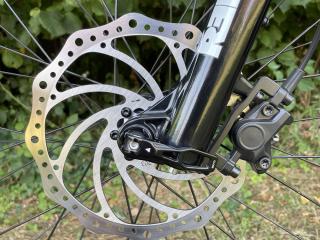 Javelo E500 dual piston hydraulic brakes